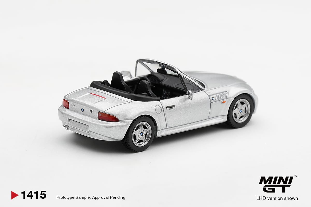 Mini GT BMW Z3 Titanium Silver Box 1:64 - view 3