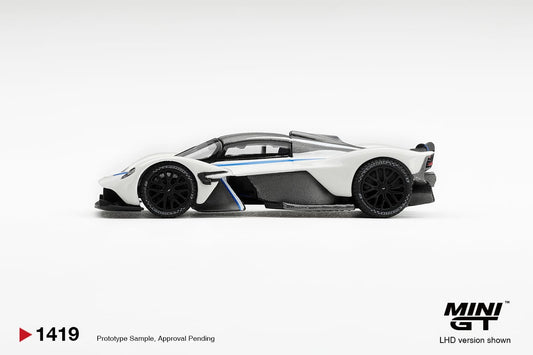 Mini GT Aston Martin Valkyrie Escaping White 1:64 - view 2