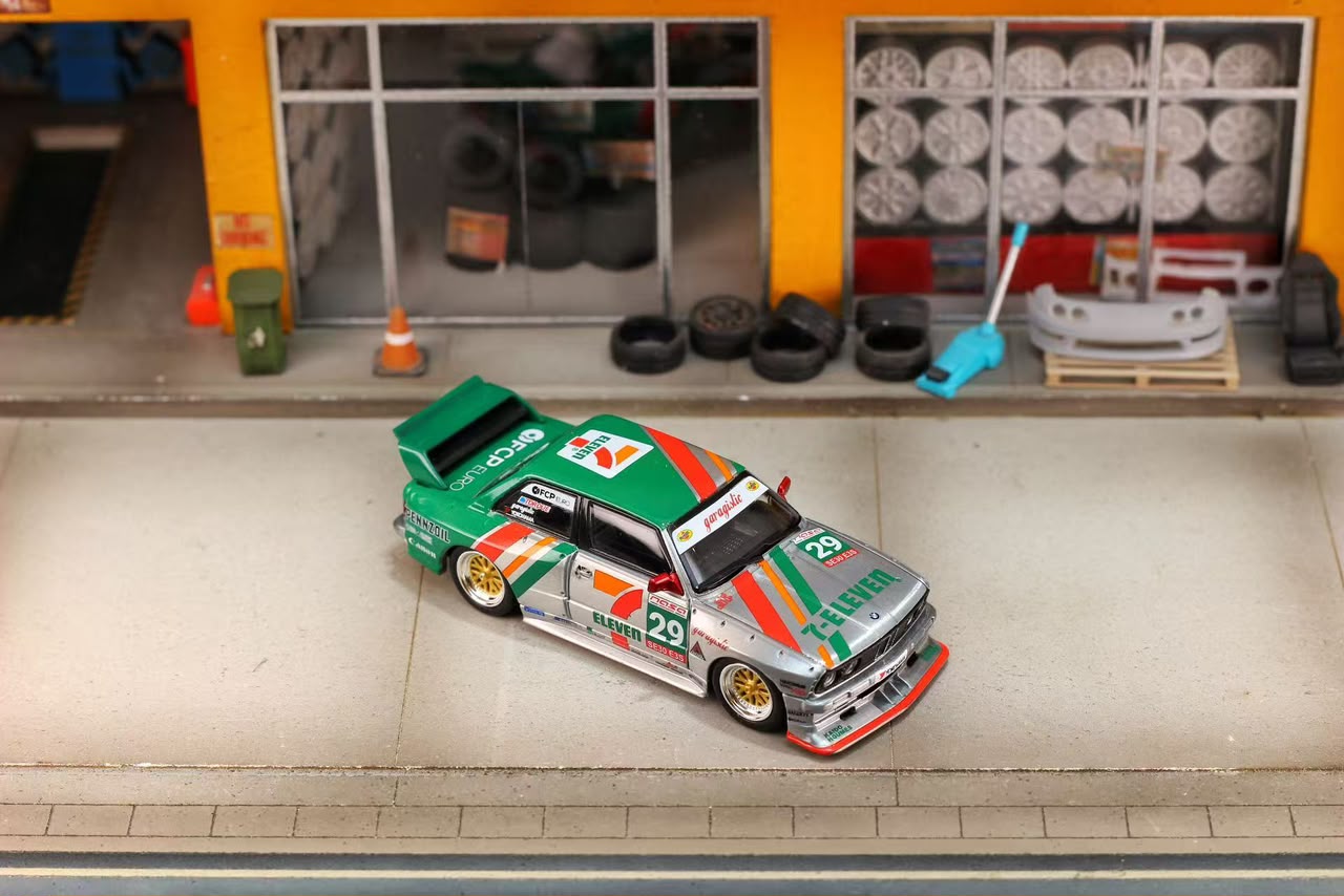 Ghost Player - E30 Varnish 711 Livery - Customized Version - 1:64 Diecast Model - PRE ORDER