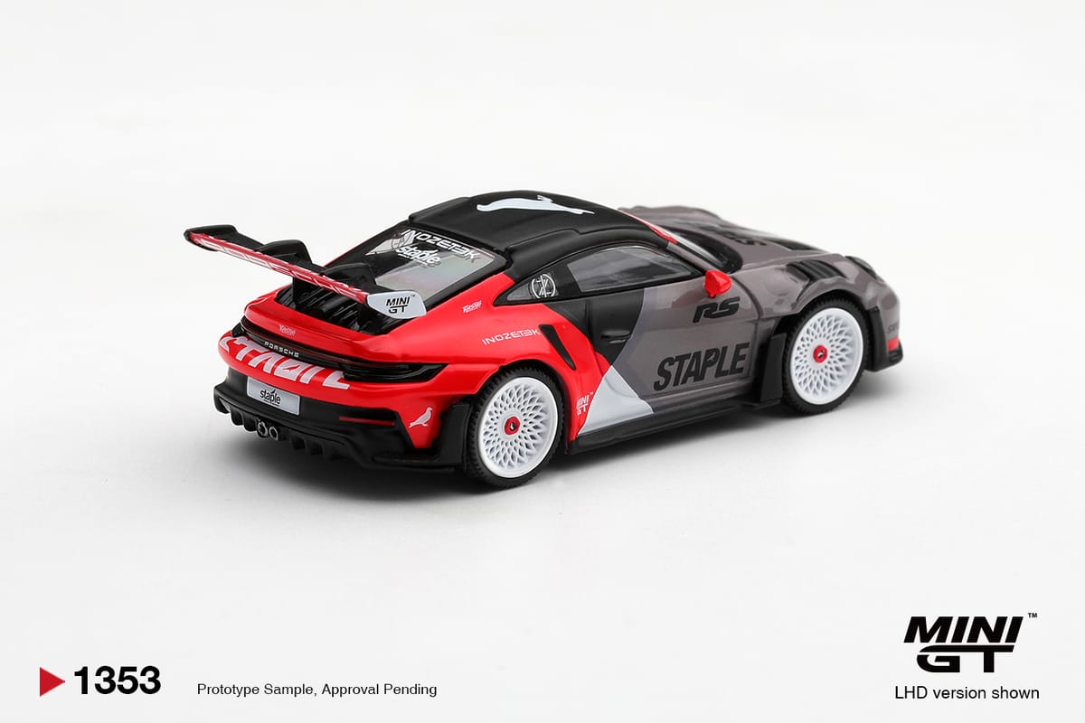 Mini GT Porsche 911 GT3 RS Staple x Inozetek Box 1:64 - view 3