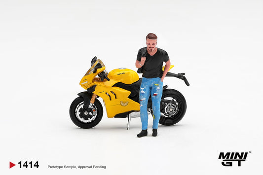 Mini GT Ducati Panigale V4 S Giallo with Figure Box 1:64 - view 2