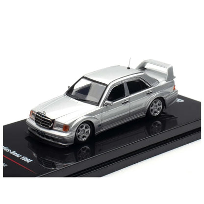 INNO64 Mercedes-Benz 190E Silver 1:64 - view 2
