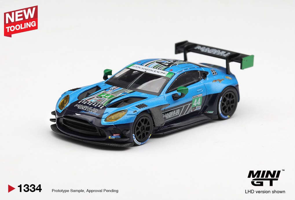Mini GT - Aston Martin GT3 #44 Magnus Racing - BOX - Pre Order
