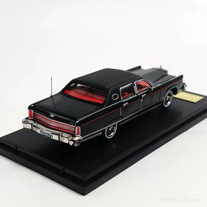 Turning Crush - 1979 Lincoln Continental Town Car (Black, rebadged) - 1:64 Scale Model - Pre Order
