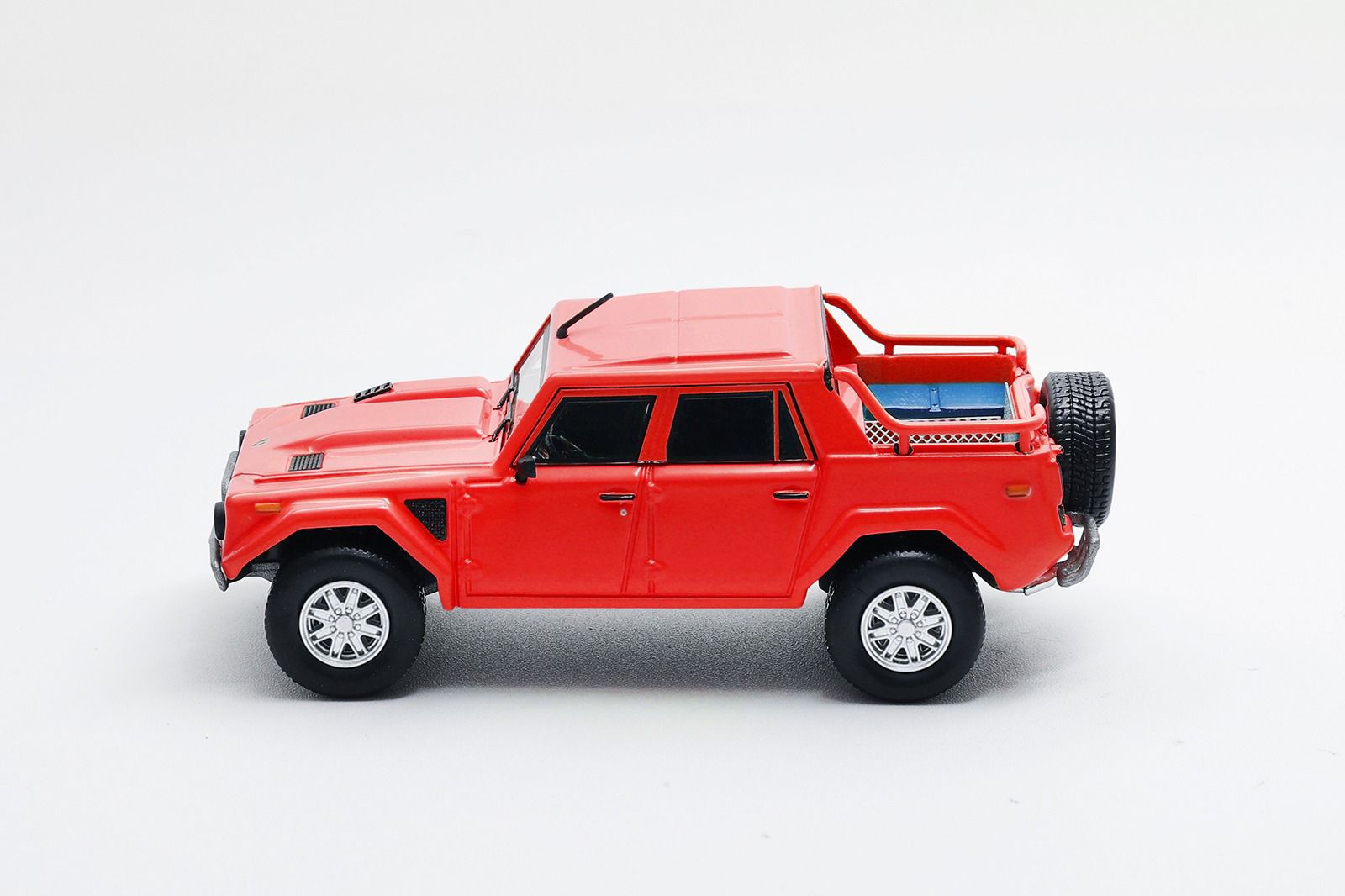 Lamborghini LM002 – Red | Shadow Pro by GCD 1:64 Diecast Model - Torque Tribe