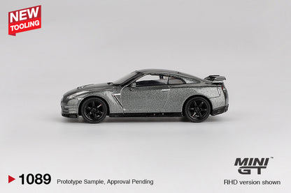 Mini GT - NISSAN GTR 2013 DARK METAL GRAYNISMO R35 CRS VERSION - Blister Pack - Torque Tribe