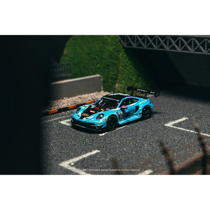 Tarmac Works Porsche 911 GT3 R 24h of Le Mans 2025 LMGT3 Winner 1:64 - view 3