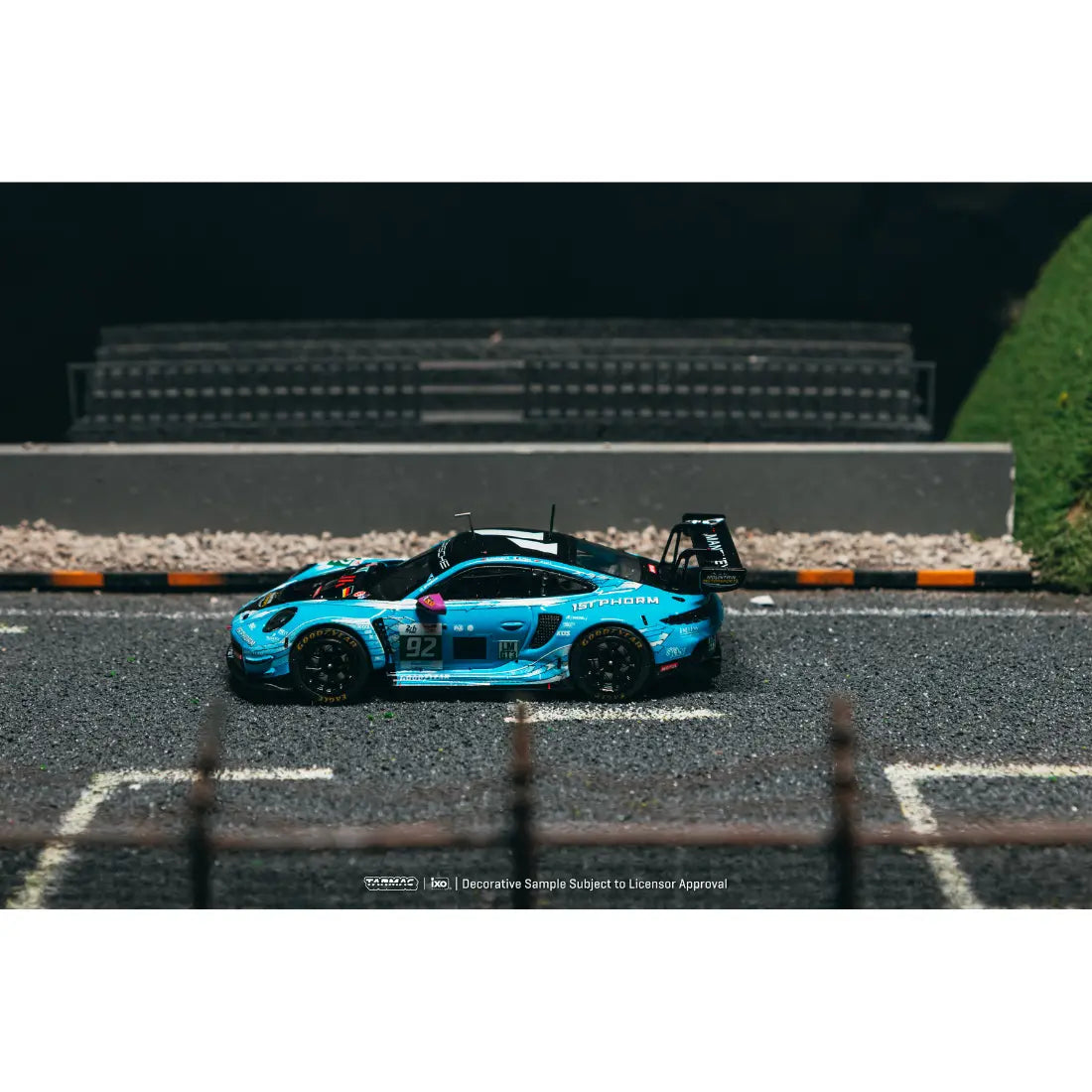 Tarmac Works Porsche 911 GT3 R 24h of Le Mans 2025 LMGT3 Winner 1:64 - view 4