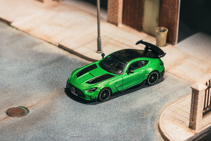 Tarmac Works Mercedes-Benz AMG GT Black Series Green 1:64 - view 1