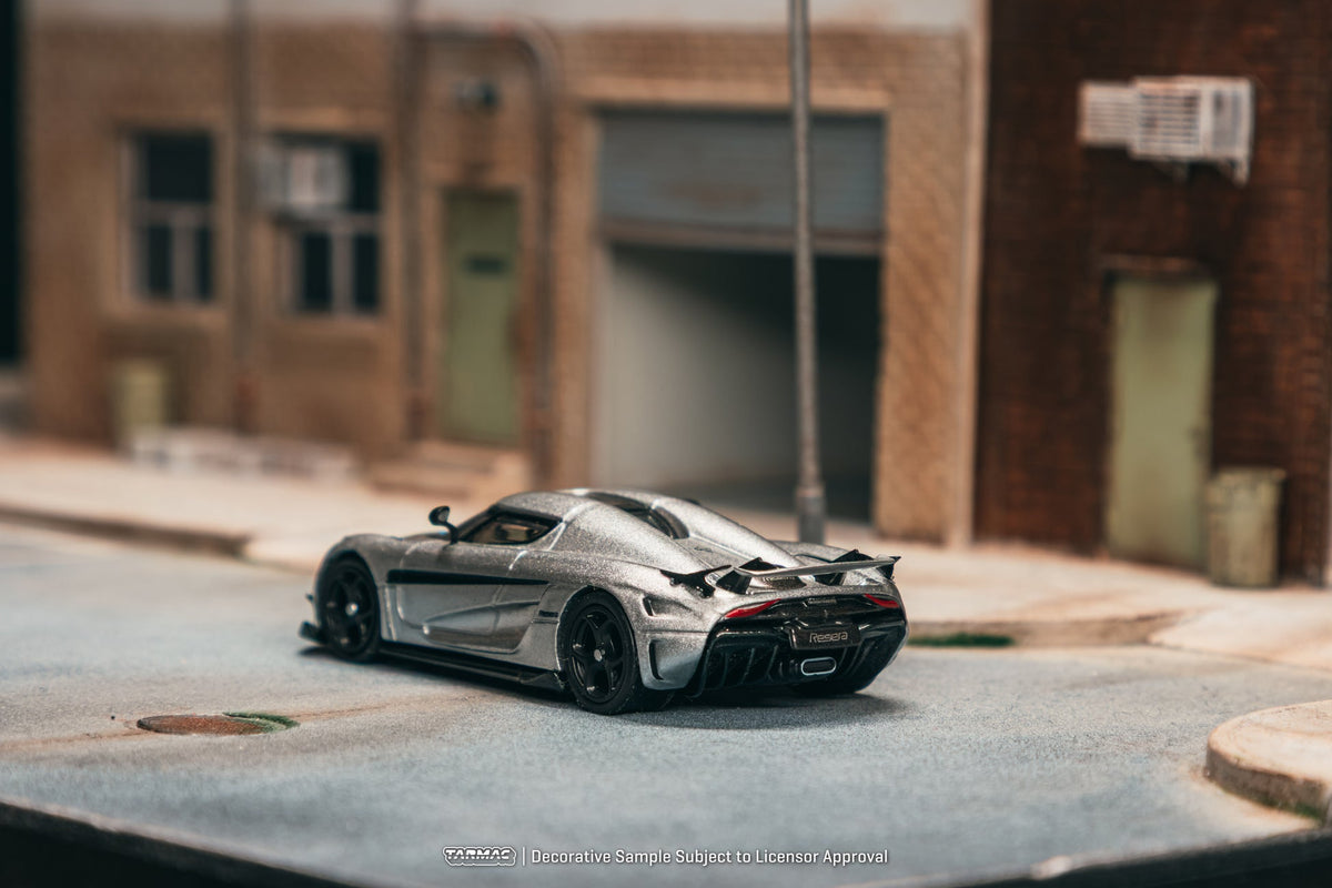 Tarmac Works Koenigsegg Regera Silver Metallic Blue Accents 1:64 - view 5