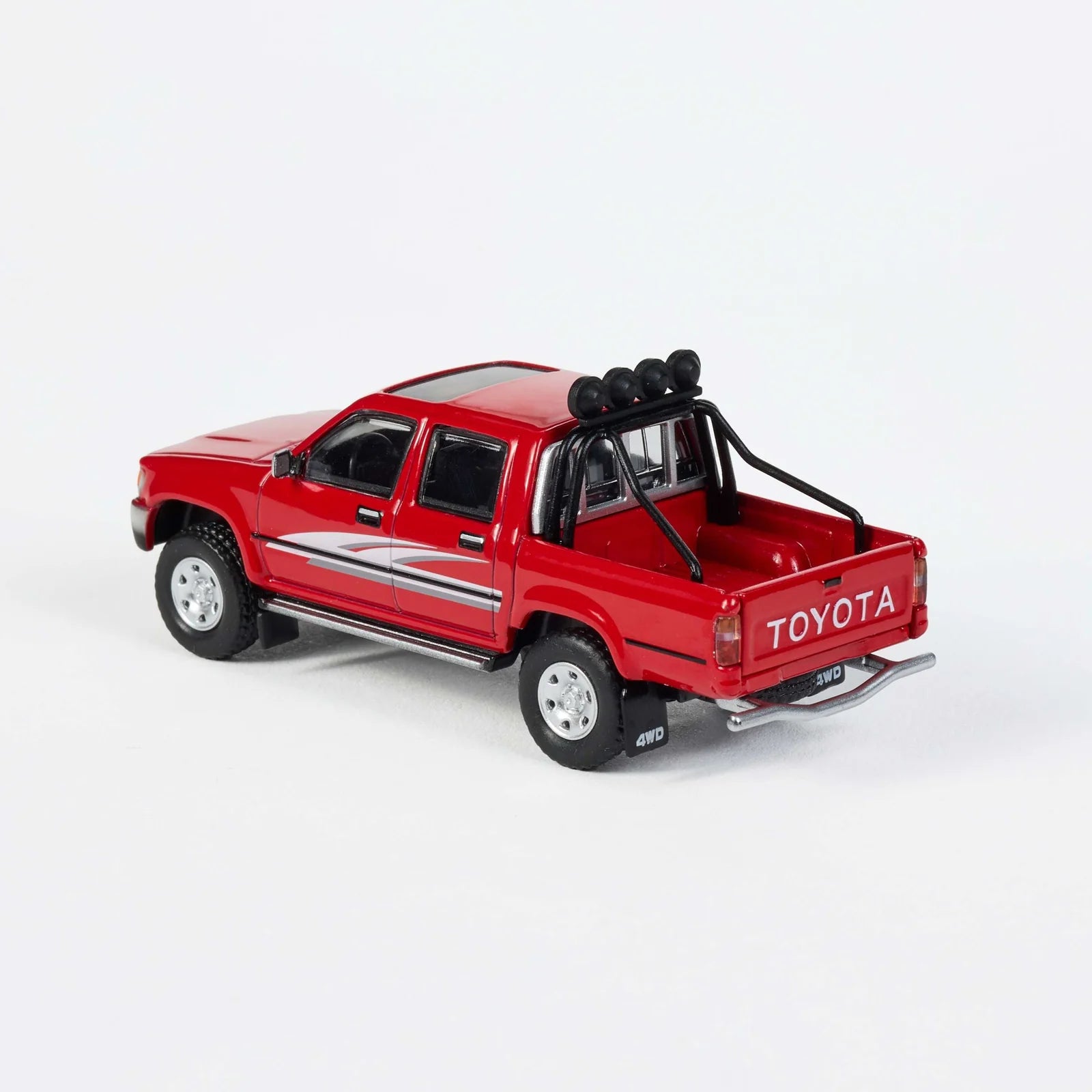 Massdi - Toyota Hilux LN107 1994 - Red - 1:64 Scale - Torque Tribe